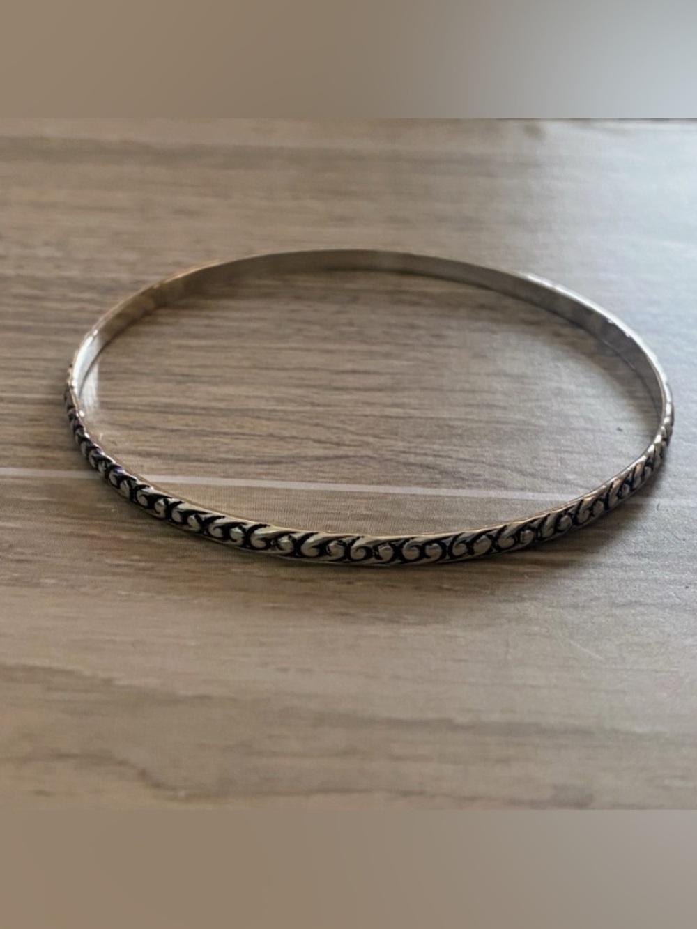 Vintage Sterling silver swirl pattern bangle bracelet 7.75in